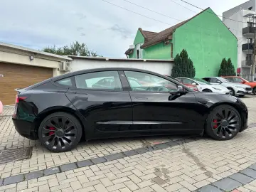 Tesla Model 3 Performance
