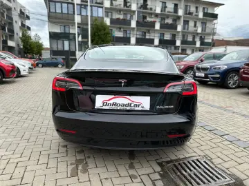 Tesla Model 3 Performance