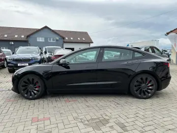 Tesla Model 3 Performance
