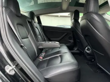 Tesla Model 3 Performance