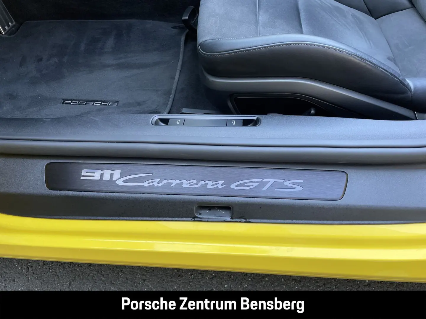 911 Carrera GTS Cabriolet Lift Matrix SurroundVi