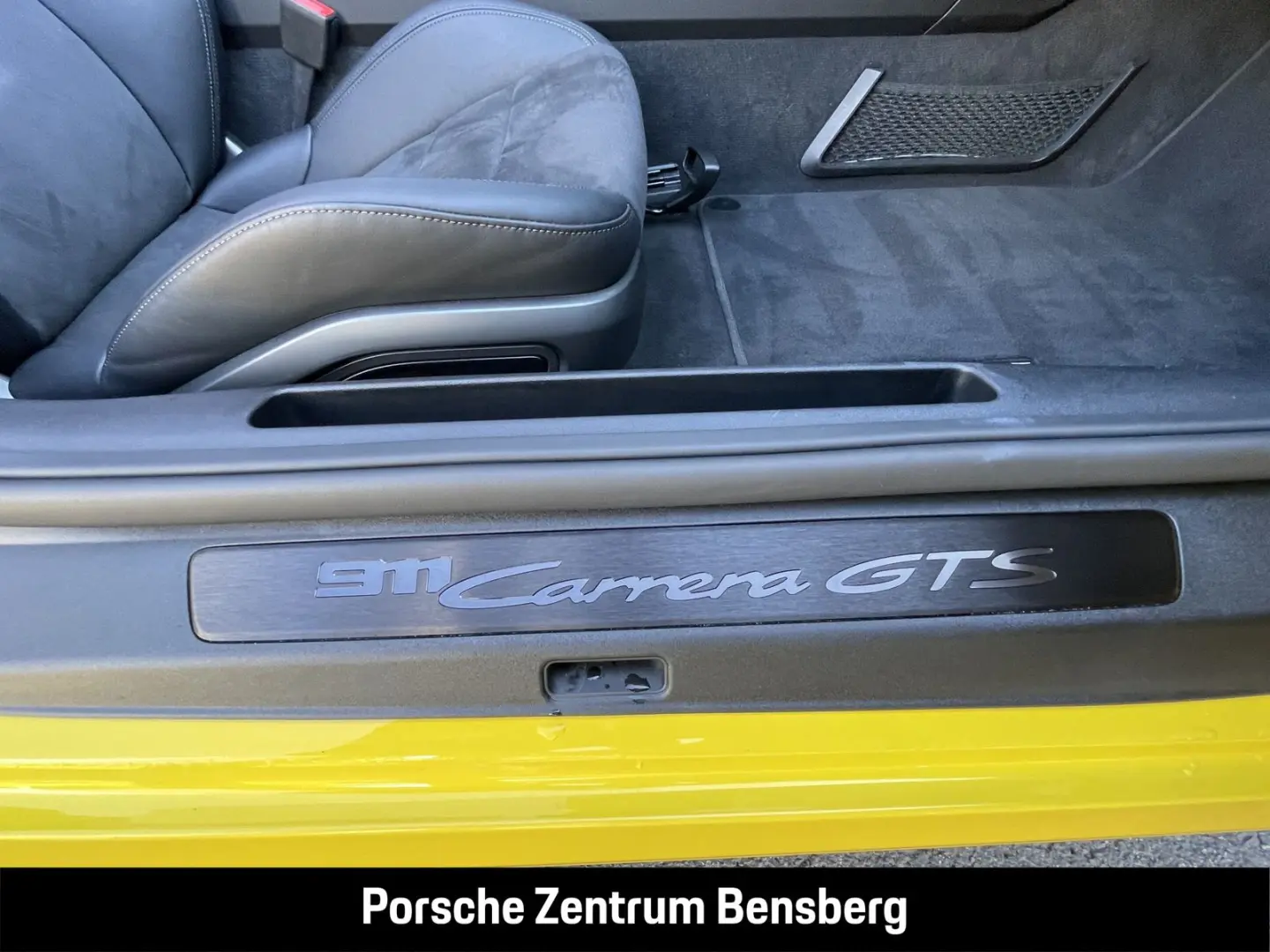 911 Carrera GTS Cabriolet Lift Matrix SurroundVi