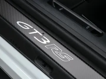 992 911 GT3 RS Weissach-Paket BOSE LED-Matrix