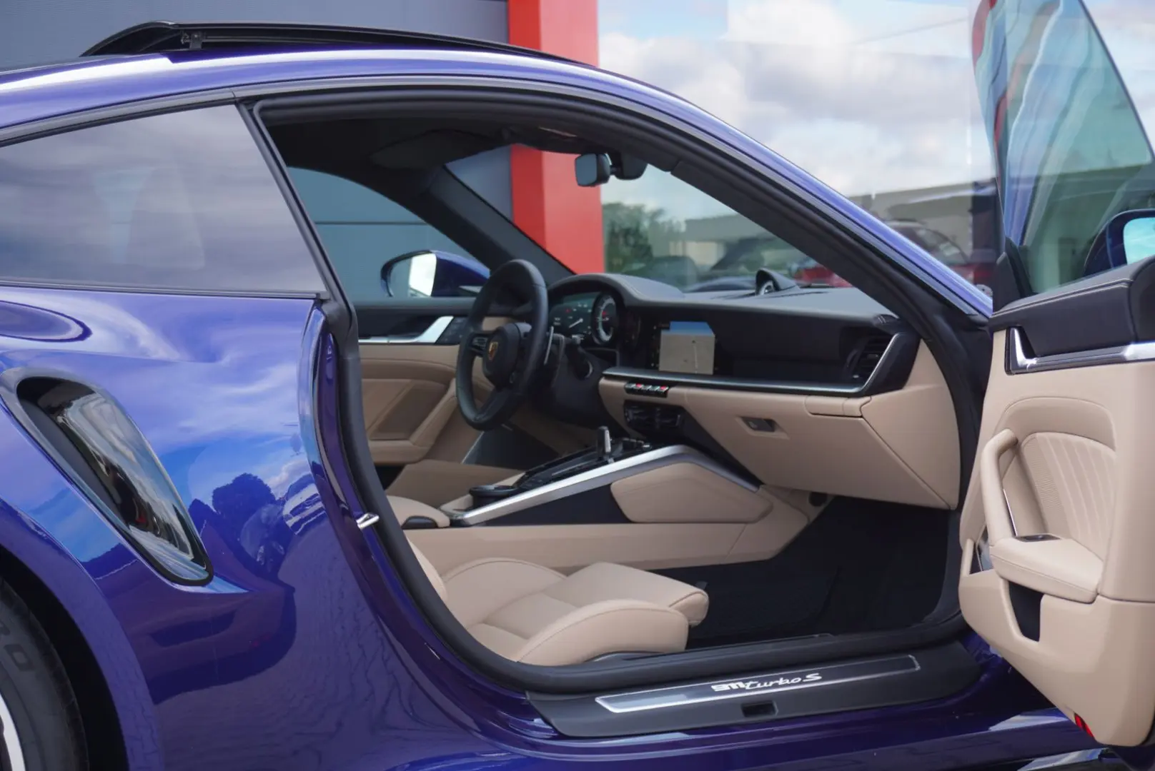 992 Turbo S Sport Design Lift Burmester PASM