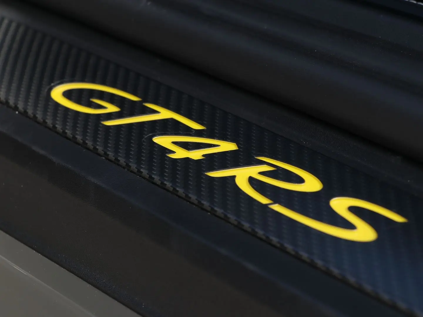 Cayman 718 GT4 RS Weissach-Paket Alexgrau PCCB