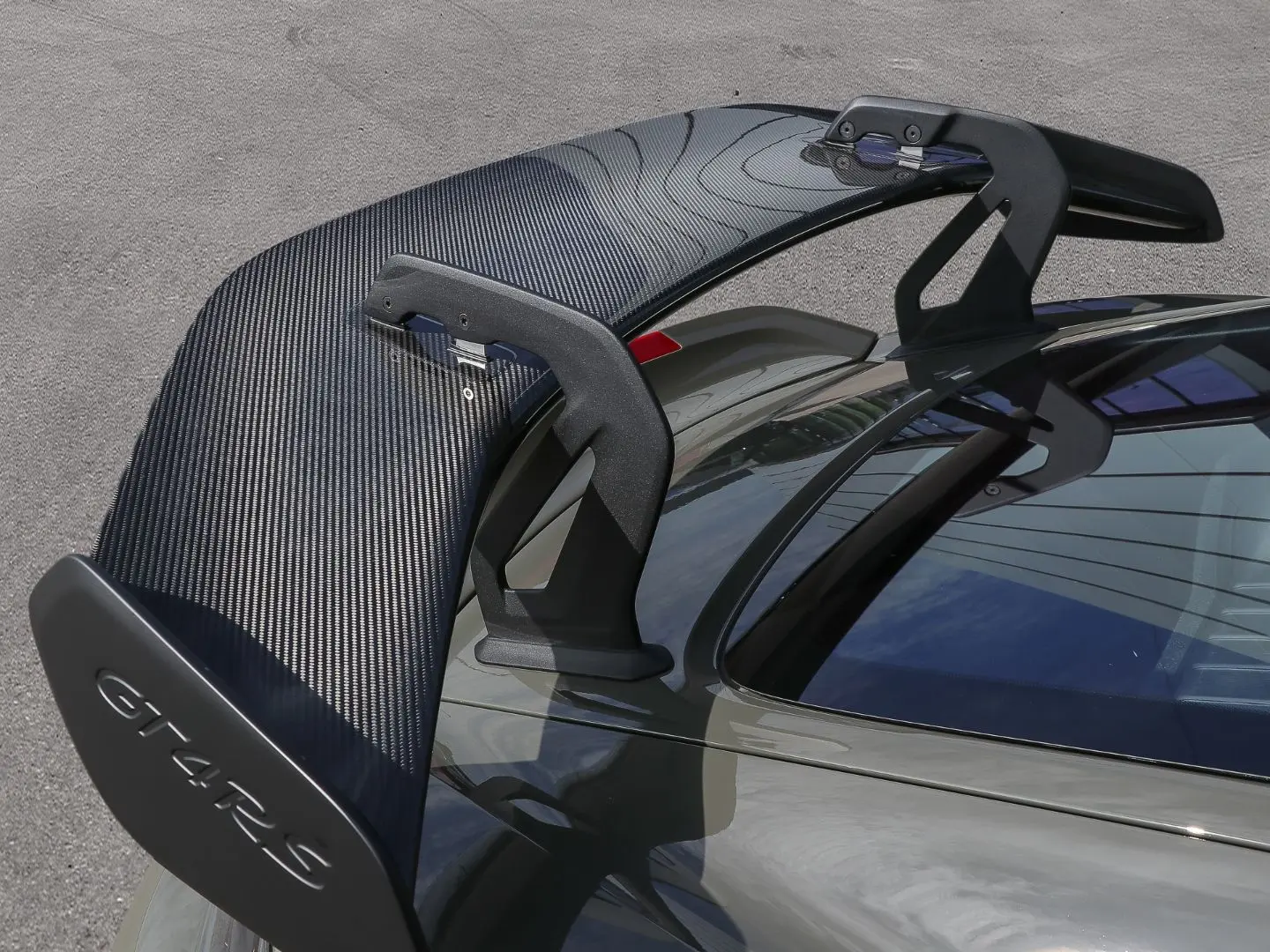 Cayman 718 GT4 RS Weissach-Paket Alexgrau PCCB