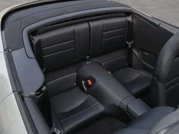 992 911 Carrera 4S Cabrio s Surround-View LED