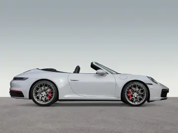 992 911 Carrera 4S Cabrio s Surround-View LED