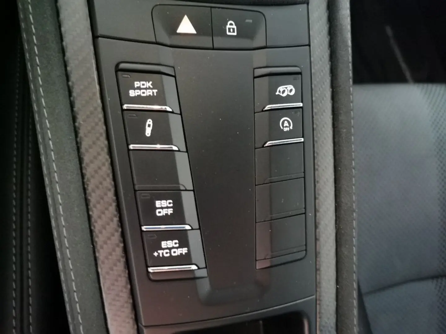 Cayman GT4 RSWeissach Clubsport LED Approved