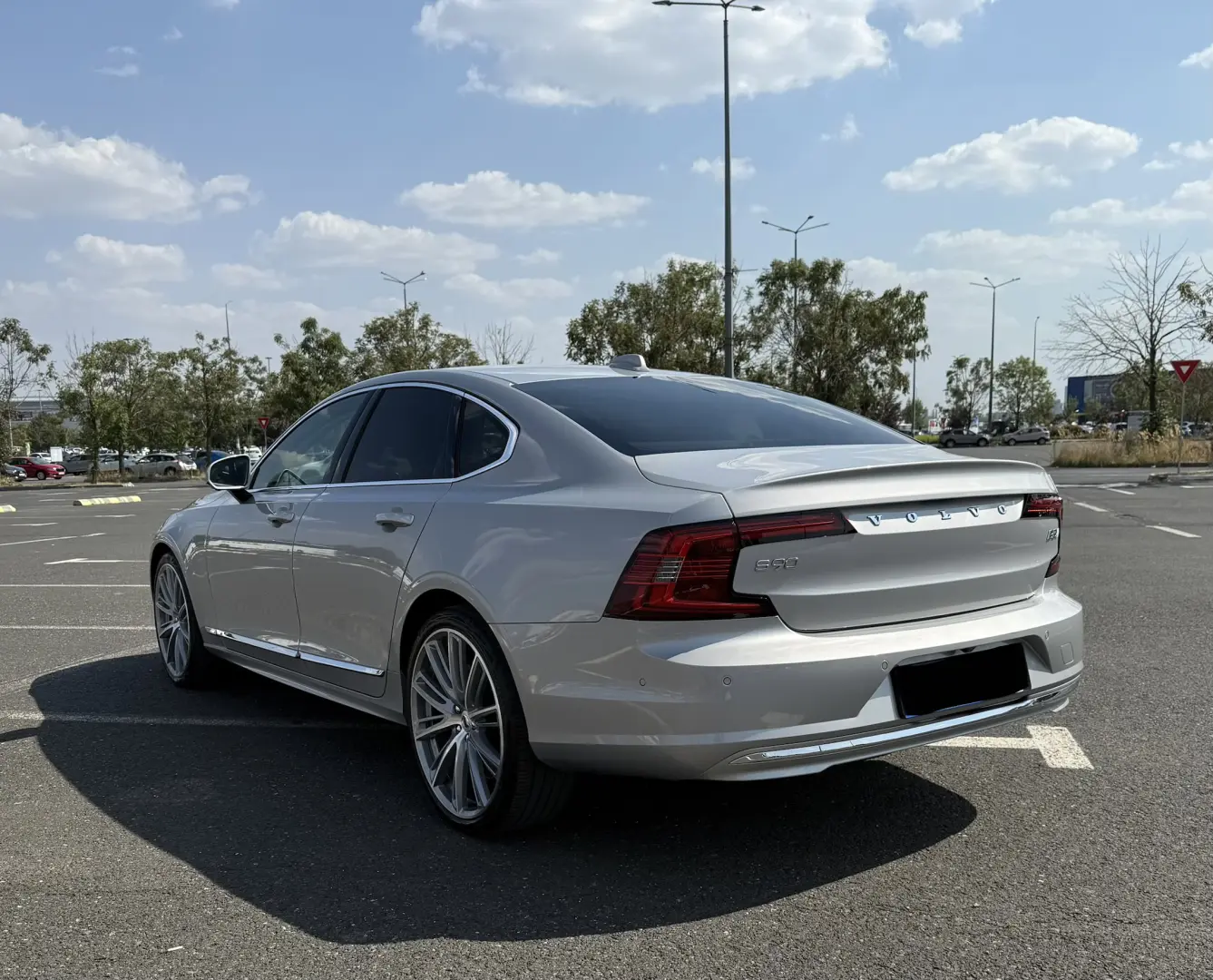 Volvo S90