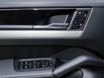 Porsche Cayenne Coupe