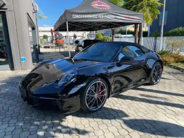 Porsche 911 992 Carrera 4 Cabriolet 385 CV (992.