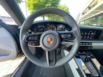 Porsche 911 992 Carrera 4 Cabriolet 385 CV (992.