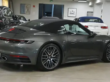 911 Carrera 4 Cabrio PDK Modell 992