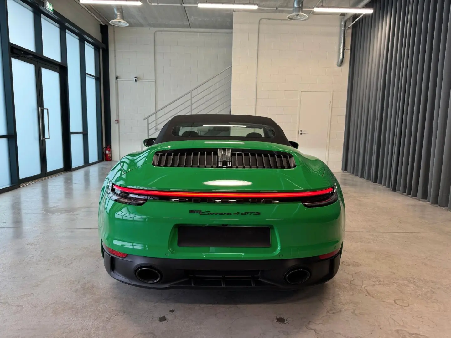 992 911 Carrera 4 GTS Cabriolet