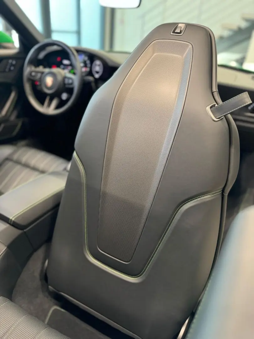 992 911 Carrera 4 GTS Cabriolet