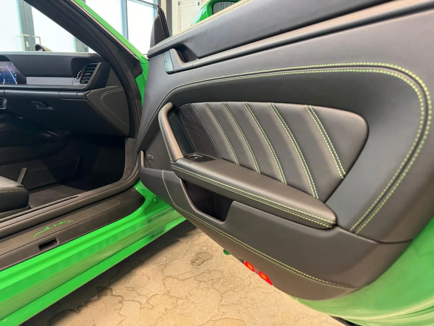 992 911 Carrera 4 GTS Cabriolet