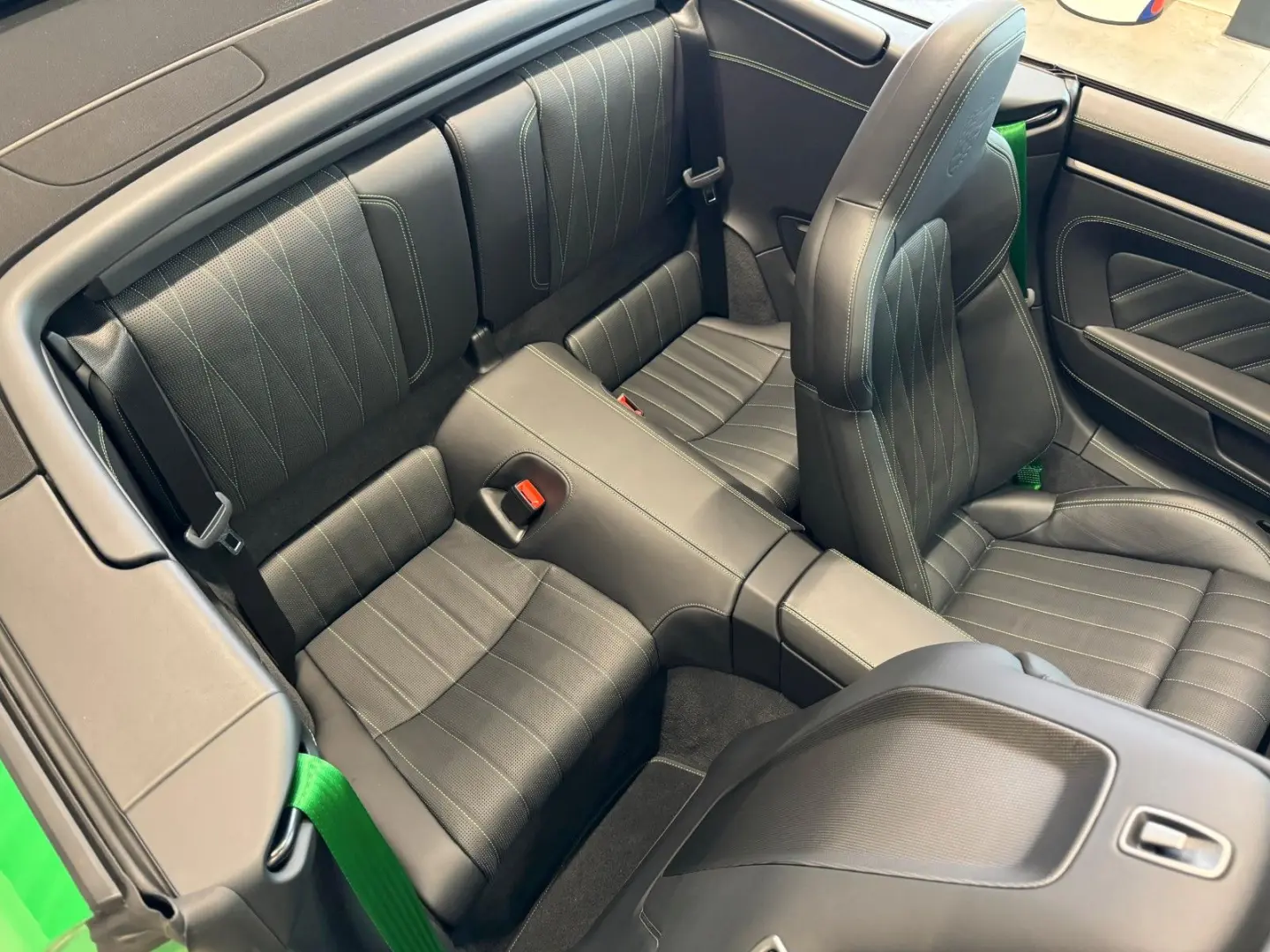 992 911 Carrera 4 GTS Cabriolet