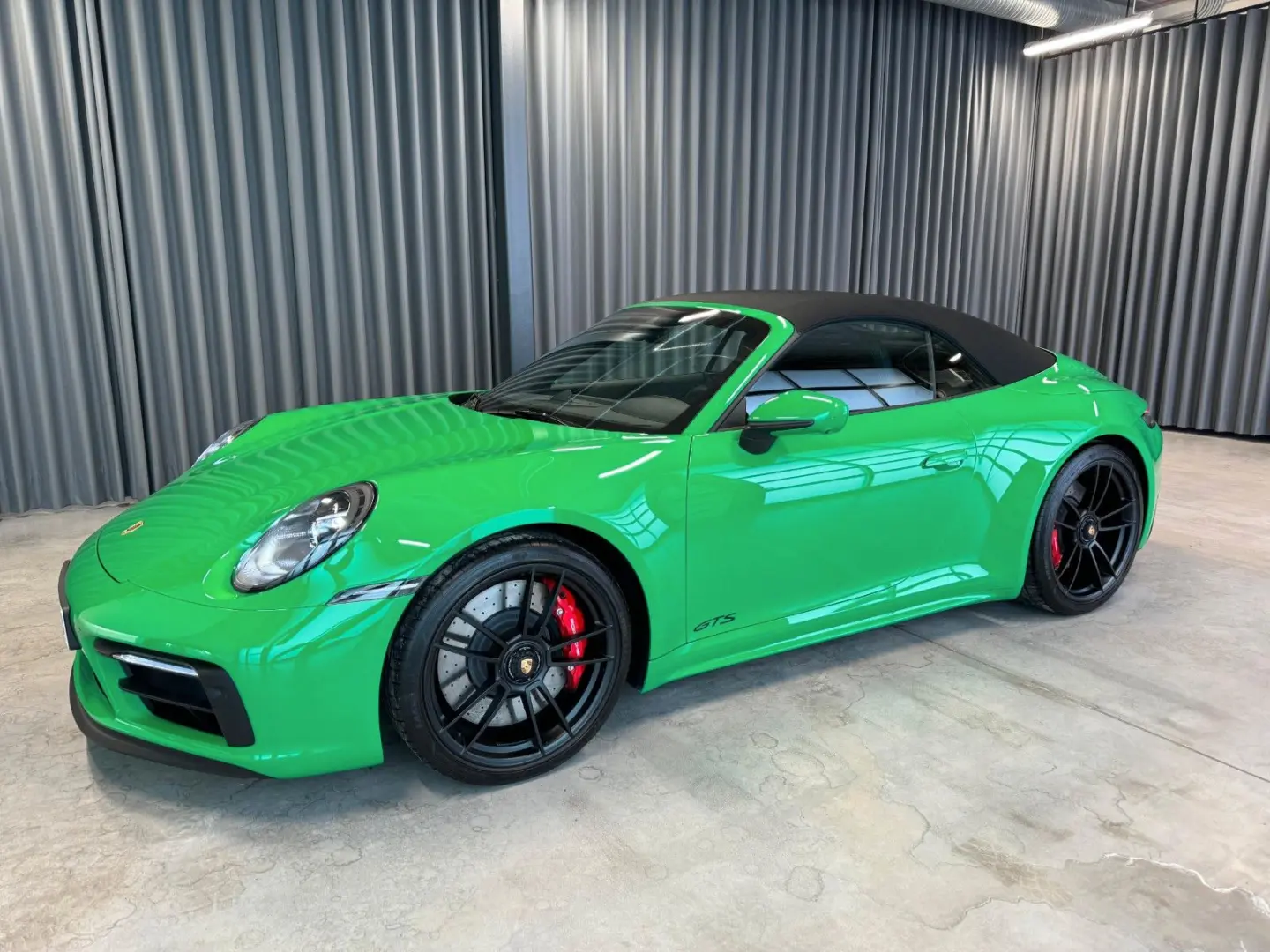 992 911 Carrera 4 GTS Cabriolet