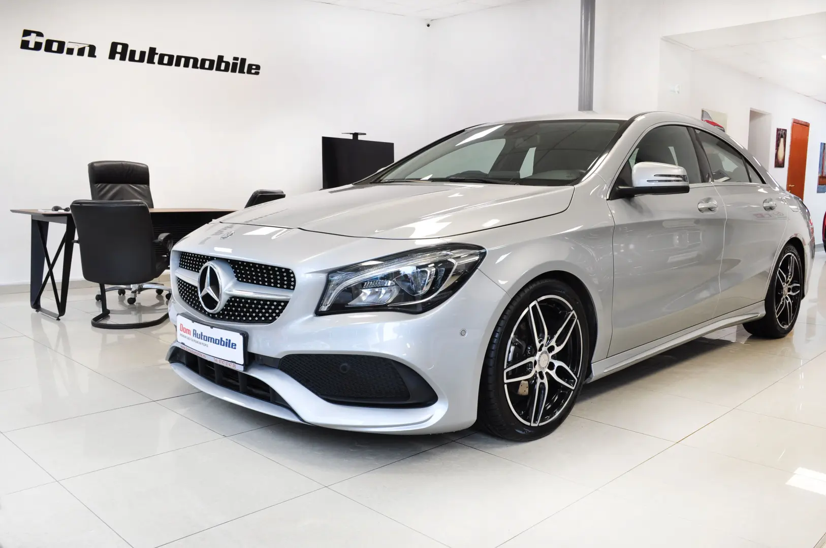 Mercedes Benz CLA 180i AT AMG Apple Android