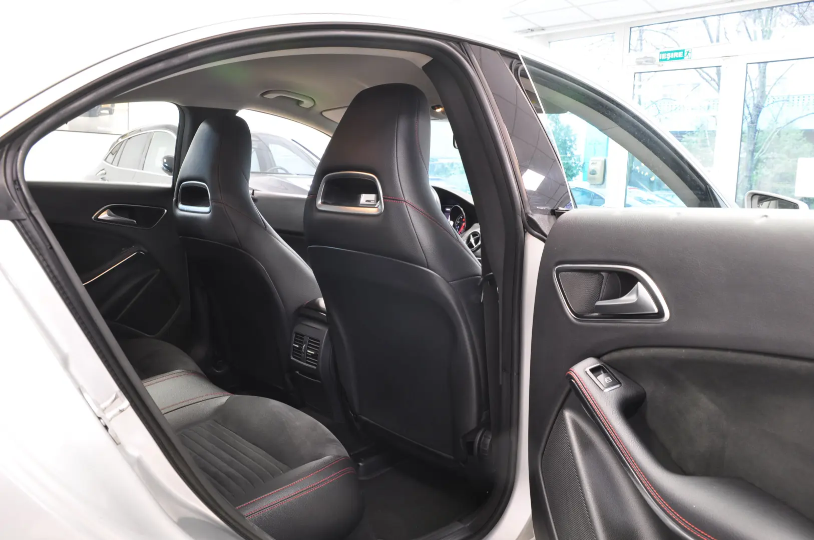 Mercedes Benz CLA 180i AT AMG Apple Android