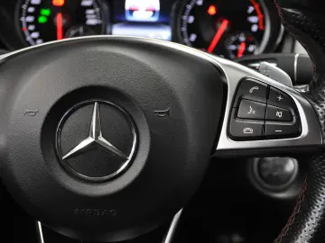 Mercedes Benz CLA 180i AT AMG Apple Android