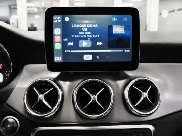 Mercedes Benz CLA 180i AT AMG Apple Android
