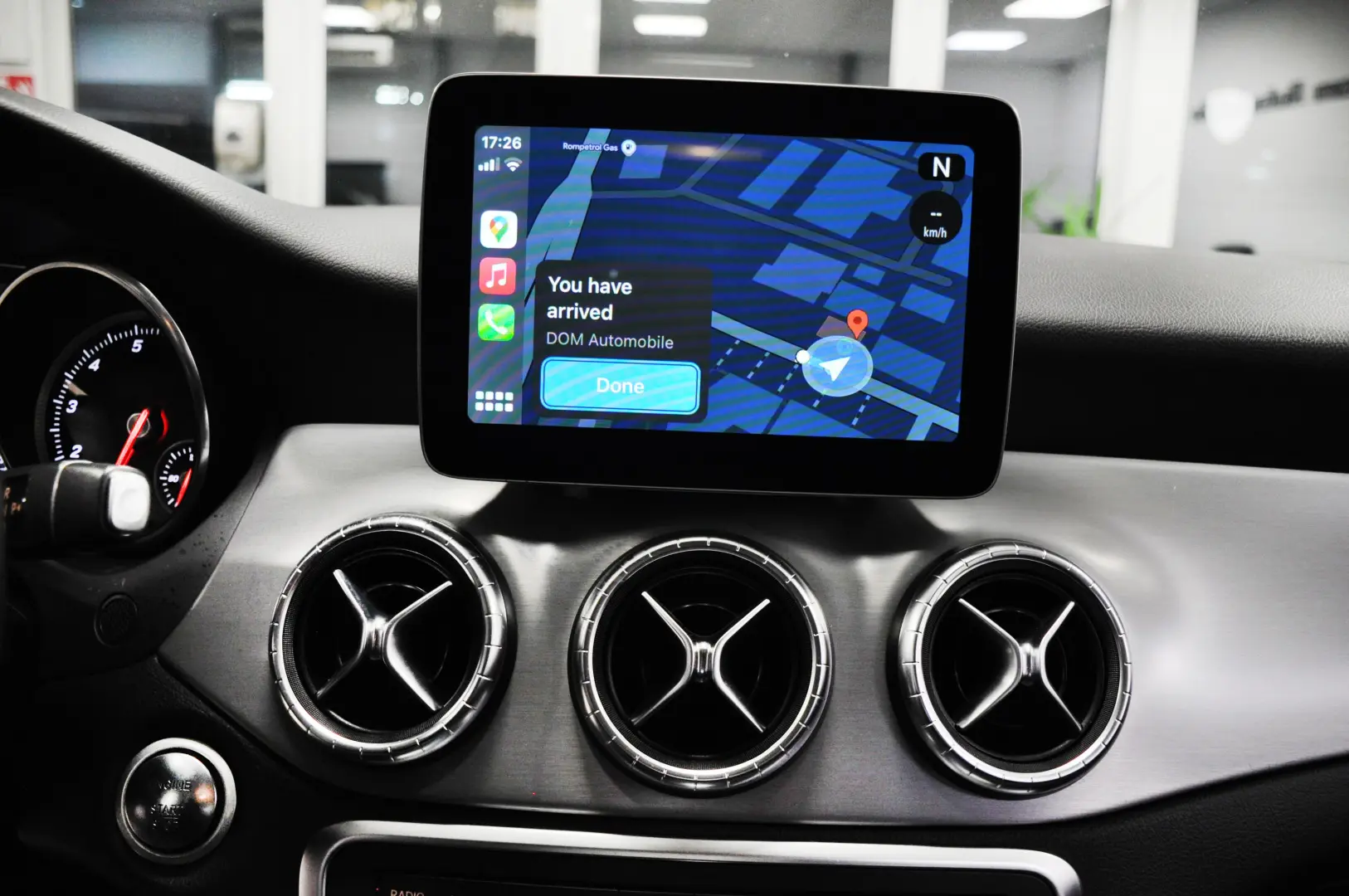 Mercedes Benz CLA 180i AT AMG Apple Android