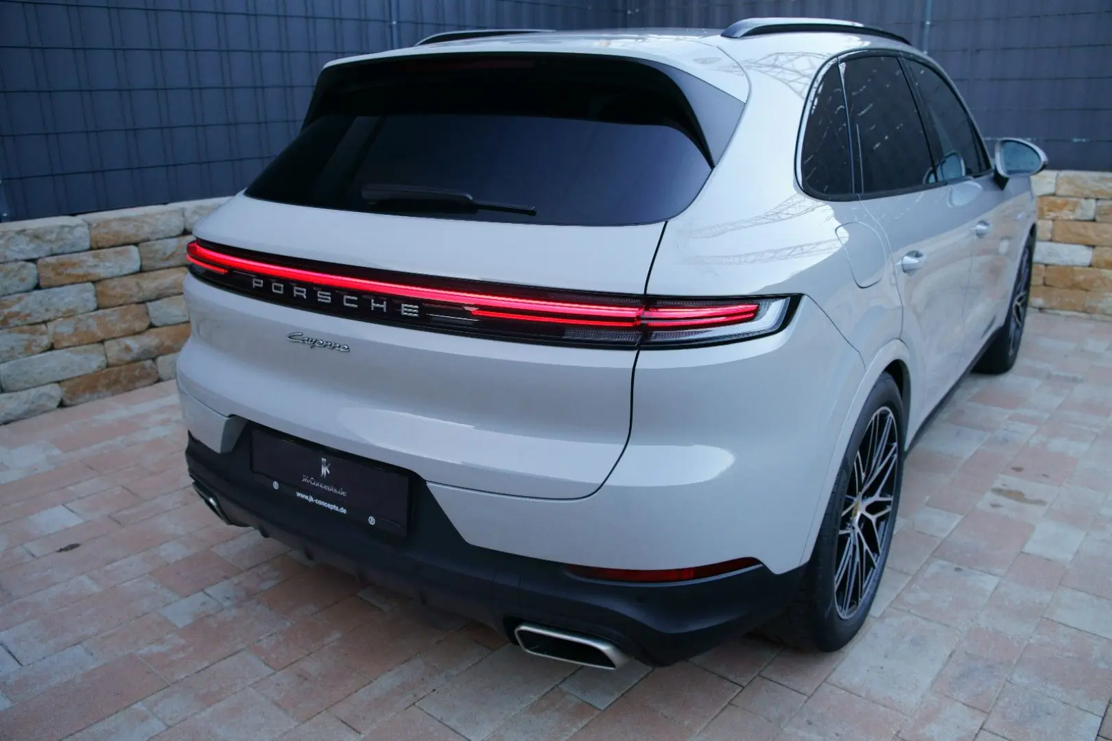 Cayenne E-Hybrid  KREIDE INNO LUFT