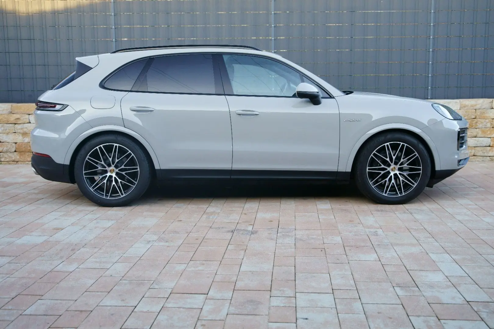 Cayenne E-Hybrid  KREIDE INNO LUFT