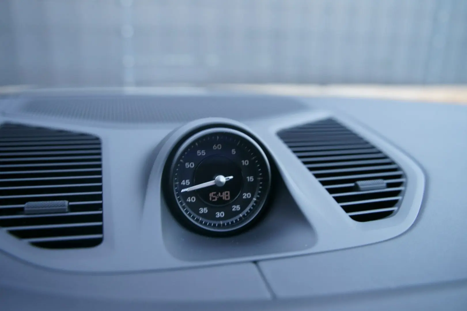 Cayenne E-Hybrid  KREIDE INNO LUFT