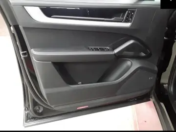 Cayenne E-Hybrid Sp.Abgas 22 Alu Massage HeadUp