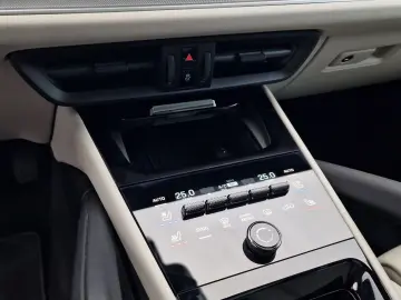 Cayenne E-Hybrid BiColor HALenkung PDCC Pano 21z