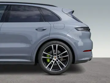 Cayenne E-Hybrid BOSE Sportabgas Surround-View