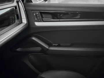 Cayenne Coupe E-Hybrid