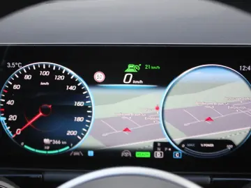 EQA 250 PANO HUD ACC WideScreen 19.197 € NETTO