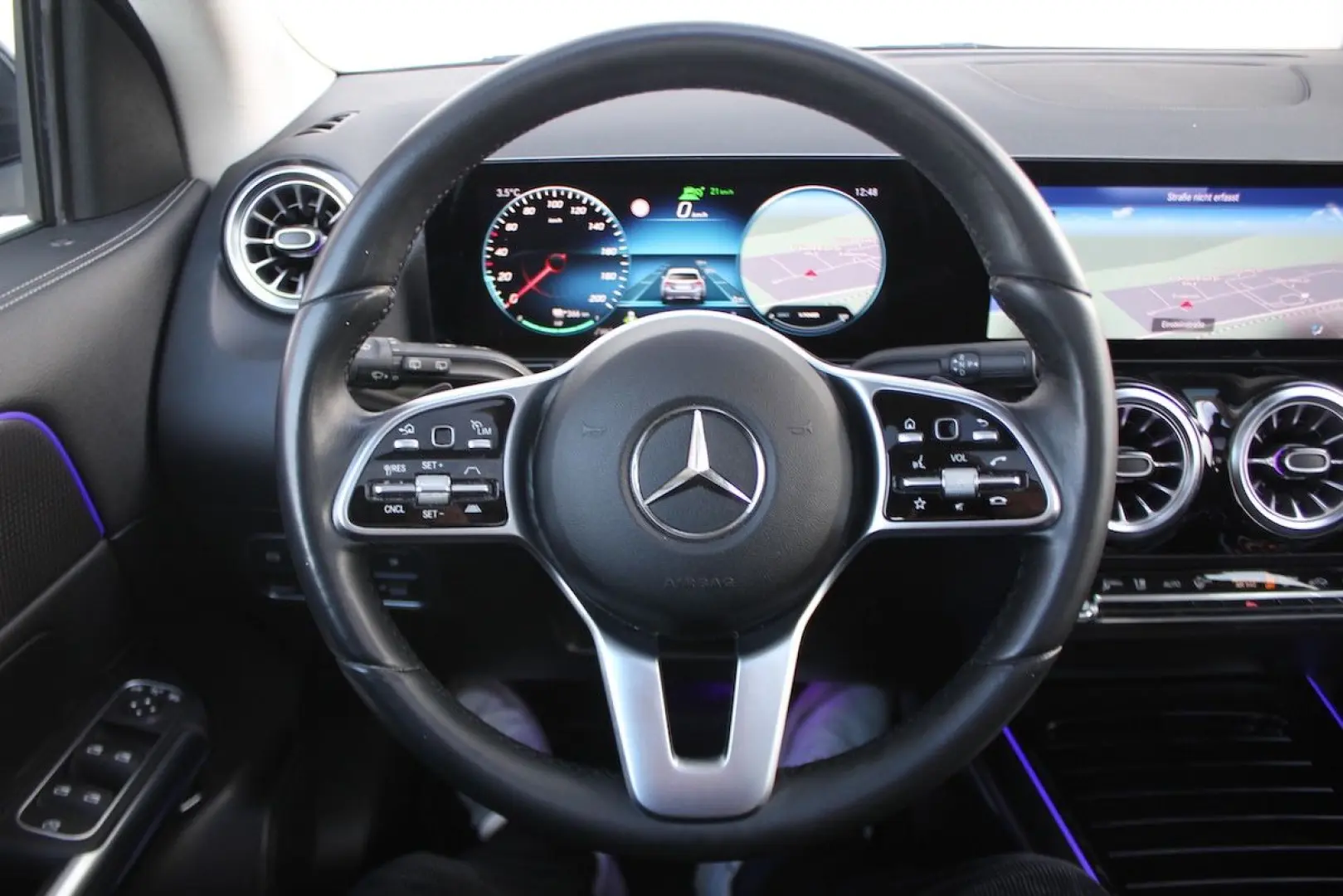 EQA 250 PANO HUD ACC WideScreen 19.197 € NETTO