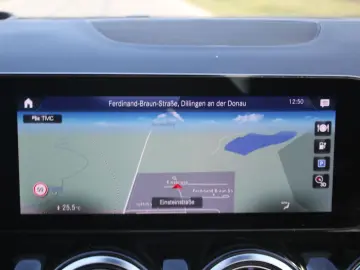 EQA 250 PANO HUD ACC WideScreen 19.197 € NETTO