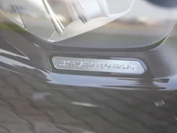 EQA 250 PANO HUD ACC WideScreen 19.197 € NETTO