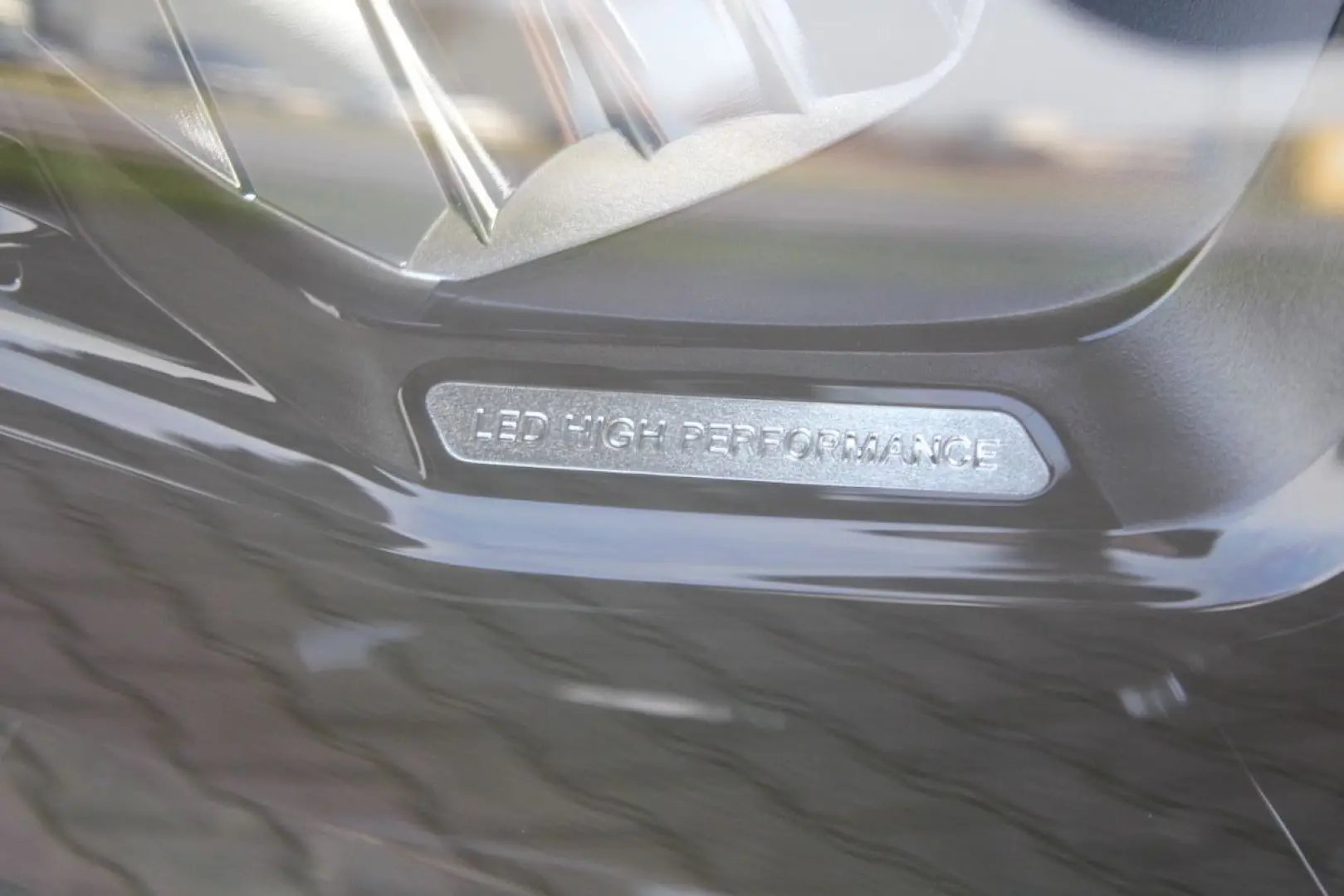 EQA 250 PANO HUD ACC WideScreen 19.197 € NETTO