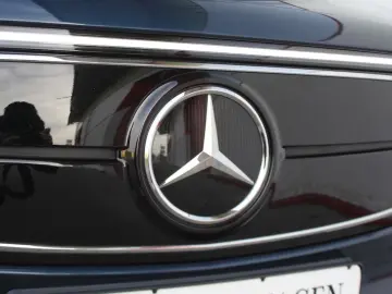 EQA 250 PANO HUD ACC WideScreen 19.197 € NETTO