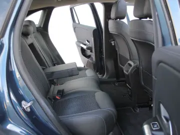 EQA 250 PANO HUD ACC WideScreen 19.197 € NETTO