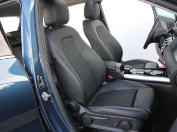 EQA 250 PANO HUD ACC WideScreen 19.197 € NETTO