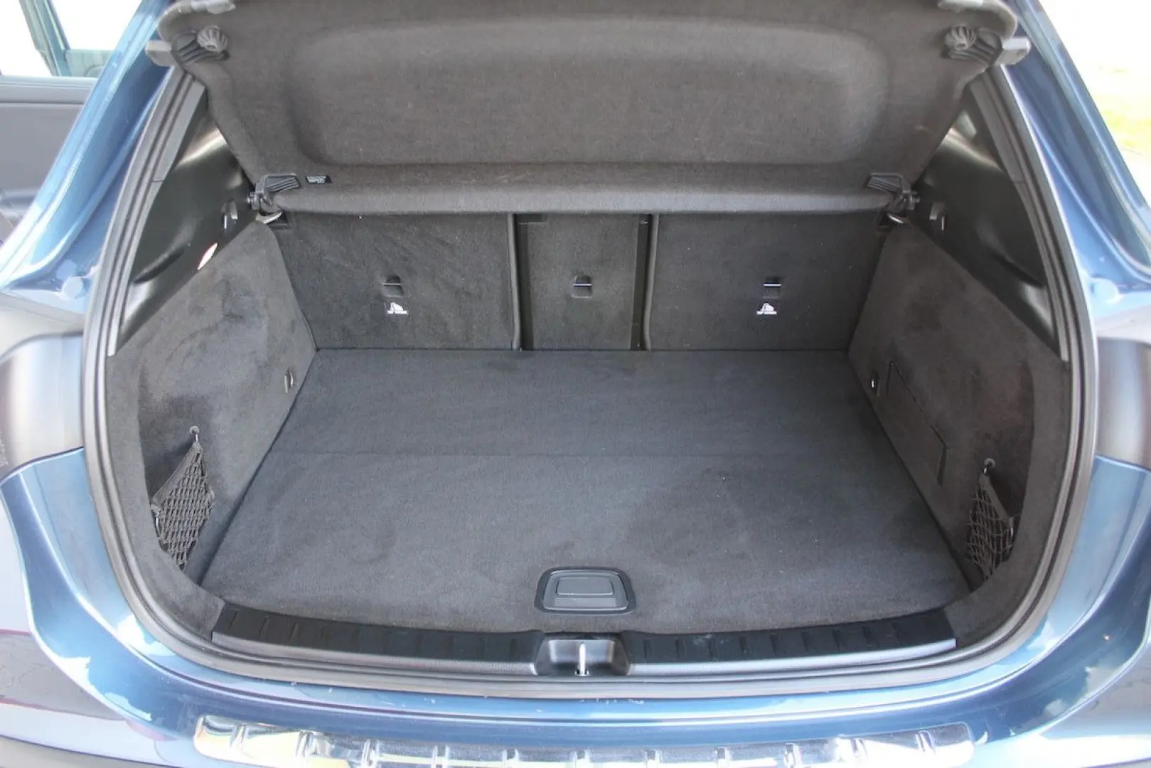 EQA 250 PANO HUD ACC WideScreen 19.197 € NETTO