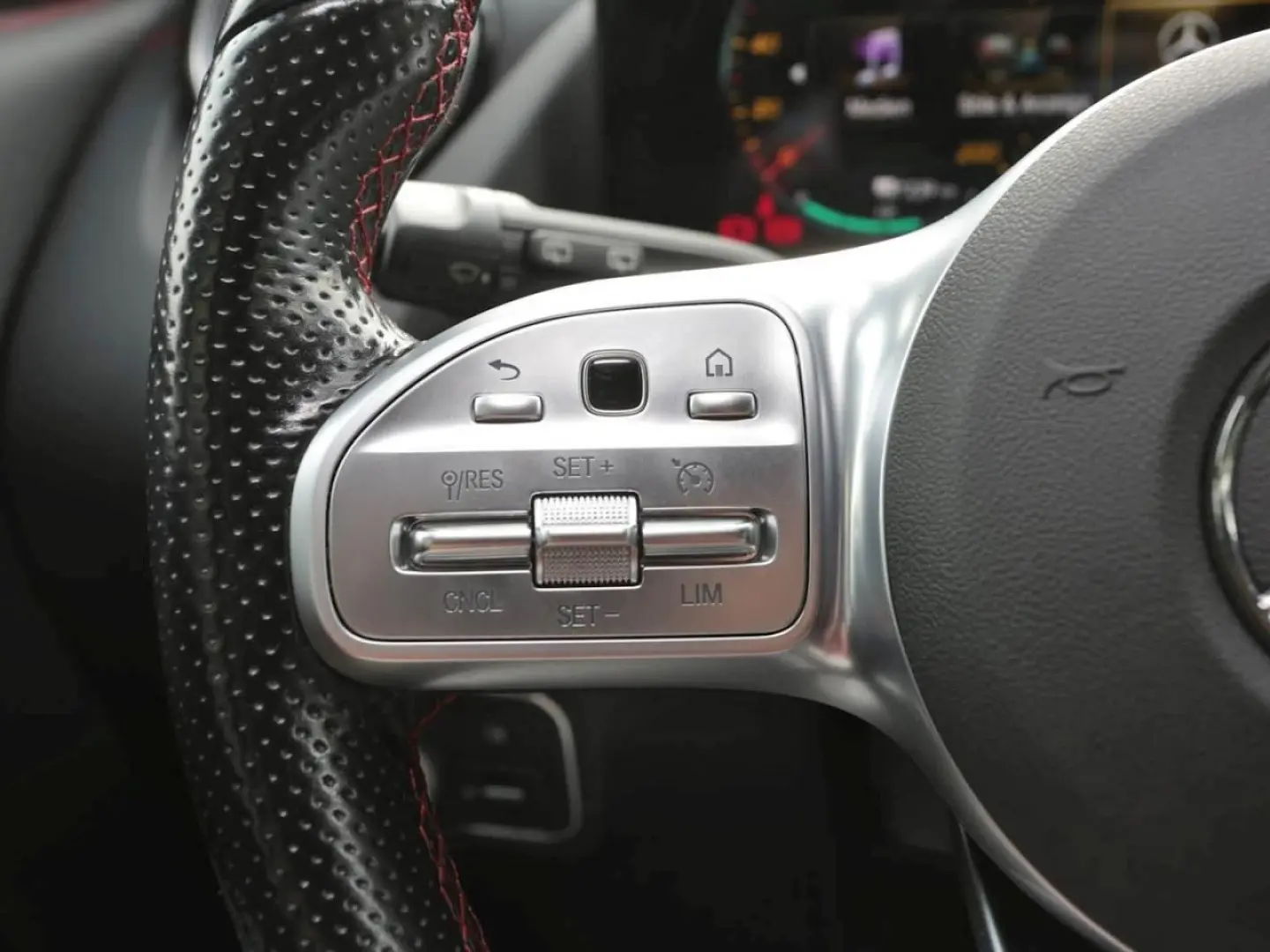 EQA 250 AMG Night MBUX Panorama Totwinkel Kamera