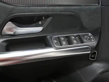 EQA 250 AMG Night MBUX Panorama Totwinkel Kamera