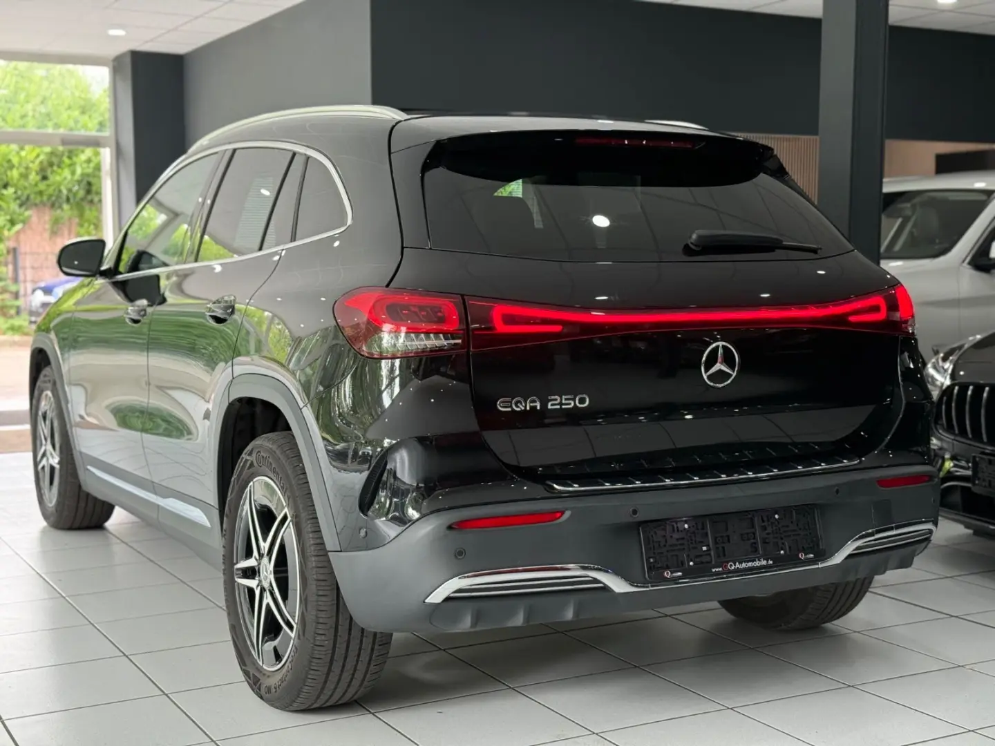 EQA 250 AMG-LINE PANO DISTRONIC MBEAM KAMERA