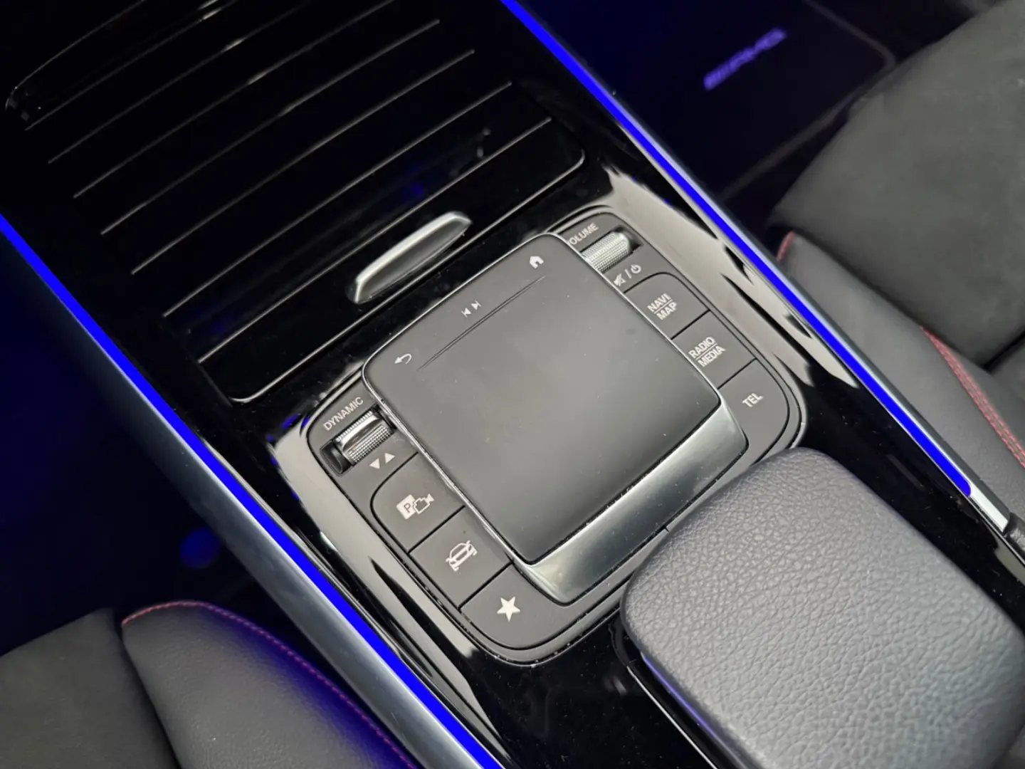 EQA 250 AMG-LINE PANO DISTRONIC MBEAM KAMERA