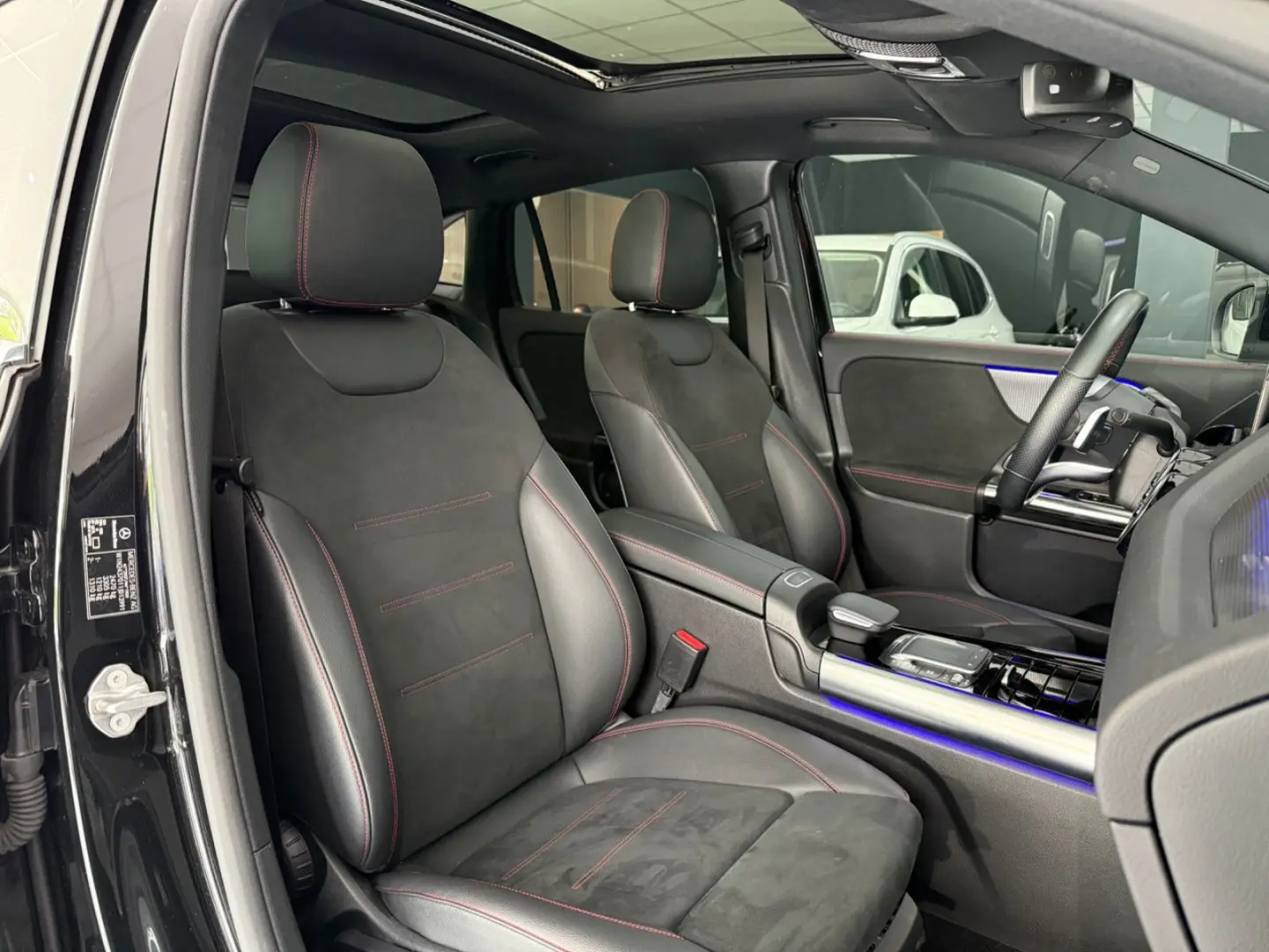 EQA 250 AMG-LINE PANO DISTRONIC MBEAM KAMERA