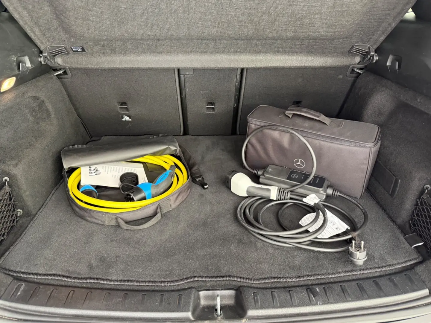 EQA 250 AMG-LINE PANO DISTRONIC MBEAM KAMERA